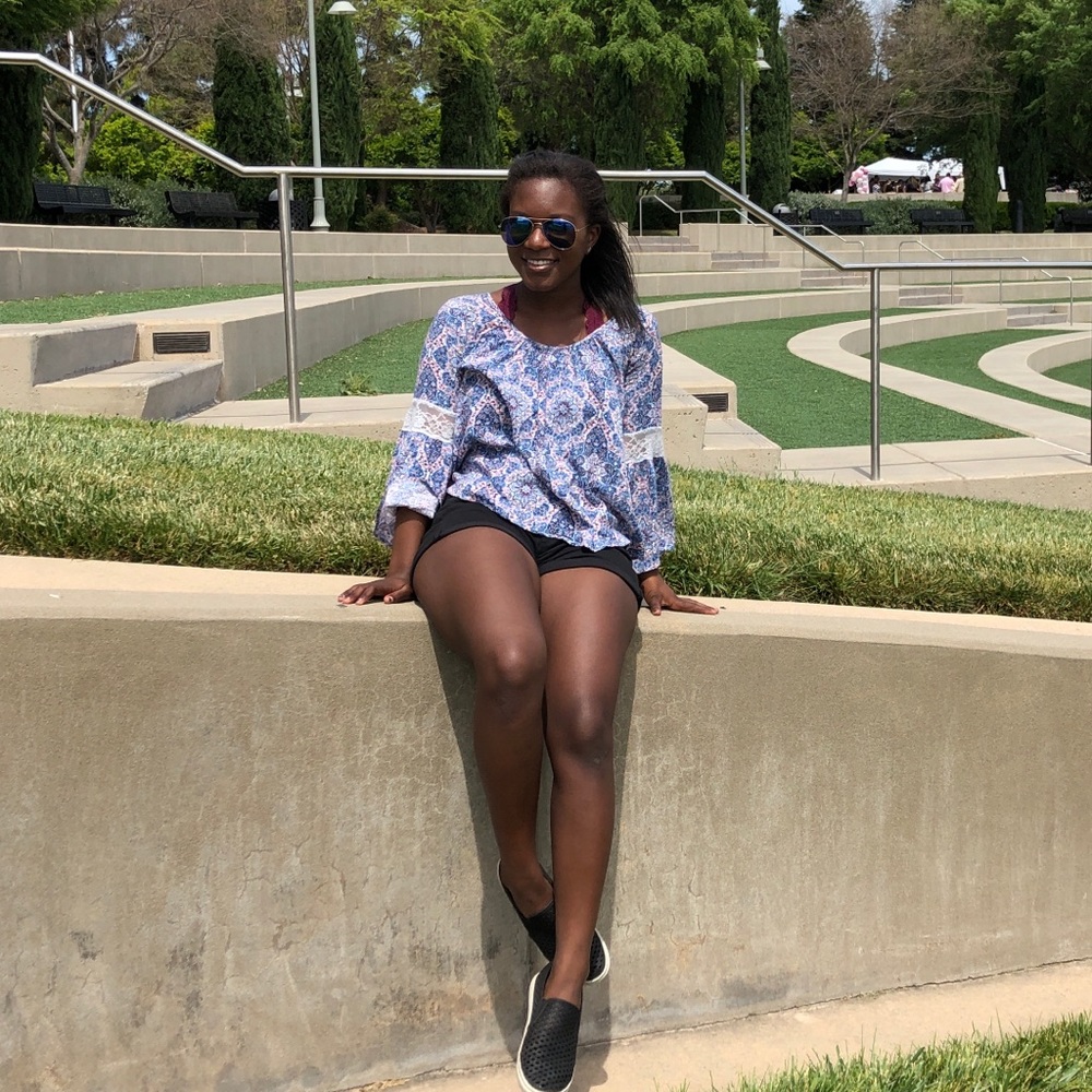 Meet your Posher, Camille